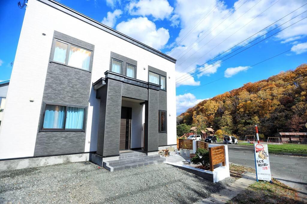 Furano CUBE SUGAR-方糖民宿,步行8min到雪场,3 brs,Max 6ppl Exterior foto